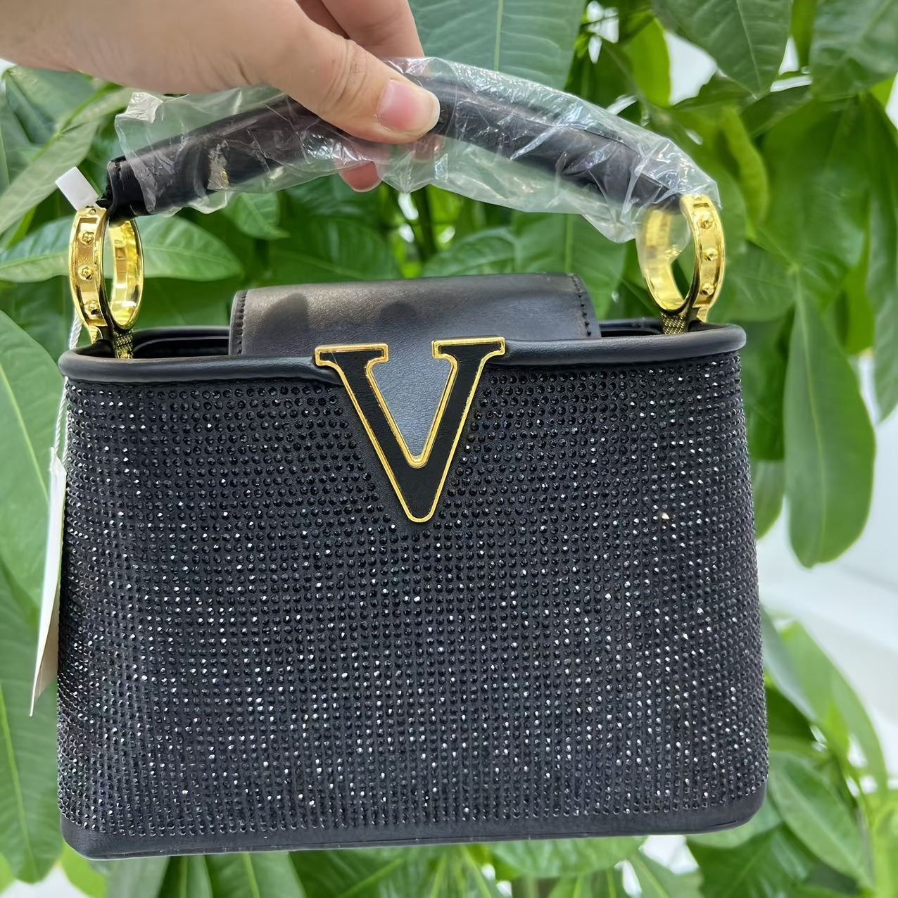 2025 New Fashion VNeck RhinestoneEmbellished OpenTop Handbag for Women  Elegant Synthetic Crossbody Bag with Removable Strap GoldenTone Hardware  Polyester Lining Available in Red Green Black Pink White Black Red White Green